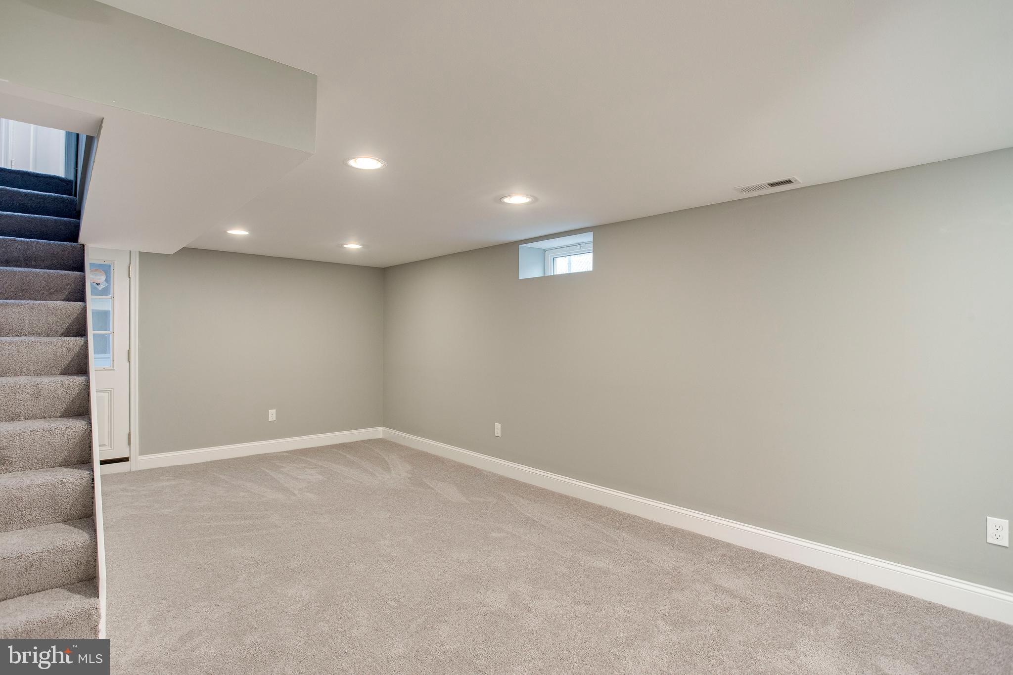 717 Beverly Road Dundalk, MD 21222 - Photo 28 of 35
