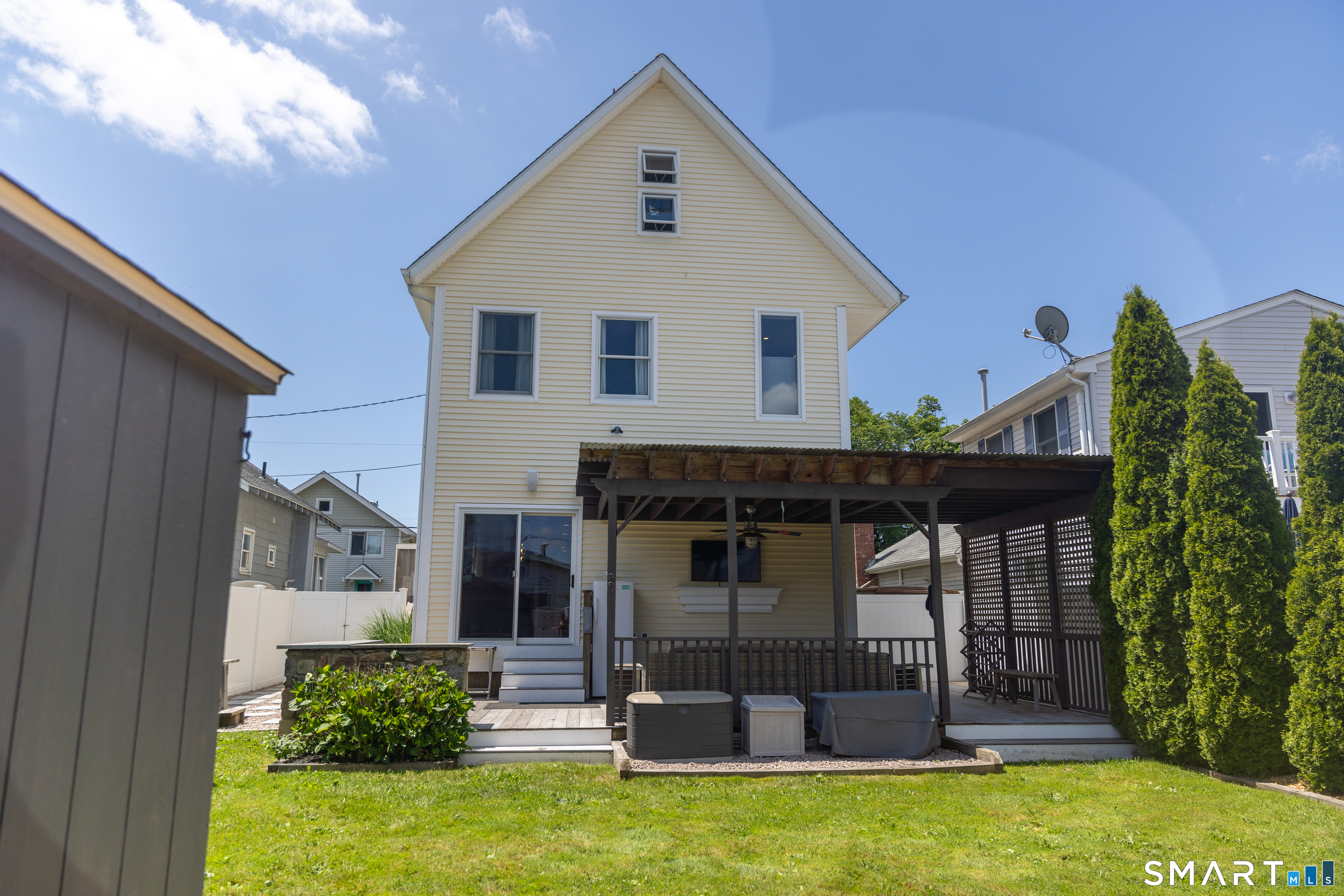 18 Waverly Road Branford, CT 06405 - Photo 31 of 40