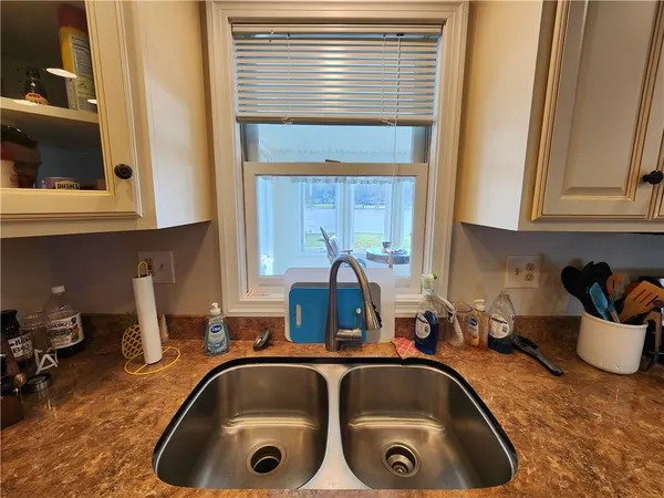 $850,000 | 670 Latonka Drive, Mercer, PA 16137