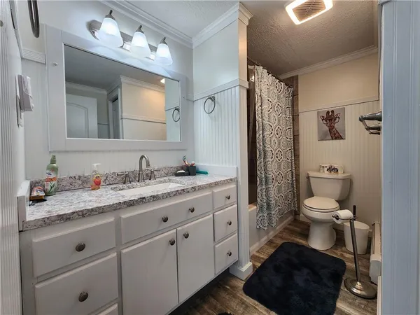 $850,000 | 670 Latonka Drive, Mercer, PA 16137