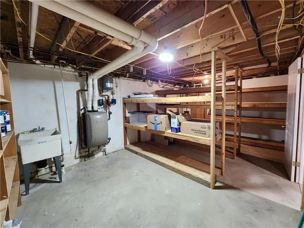 $850,000 | 670 Latonka Drive, Mercer, PA 16137