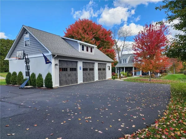 $850,000 | 670 Latonka Drive, Mercer, PA 16137