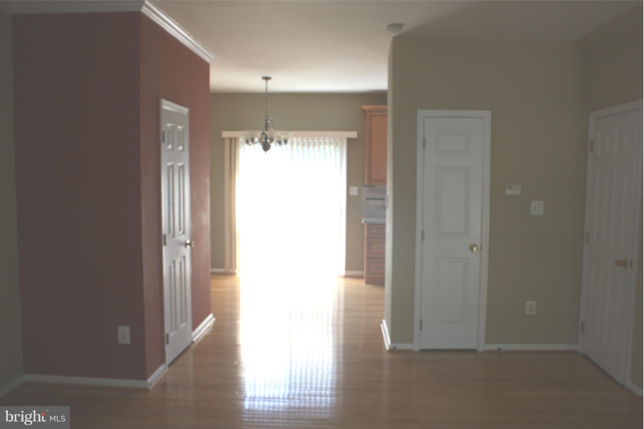 6471 McCoy Road Centreville, VA 20121 - Photo 4 of 17 Interior (General)