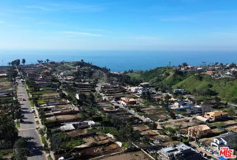 $2,650,000 | 756 Vía De La Paz, Pacific Palisades, CA 90272