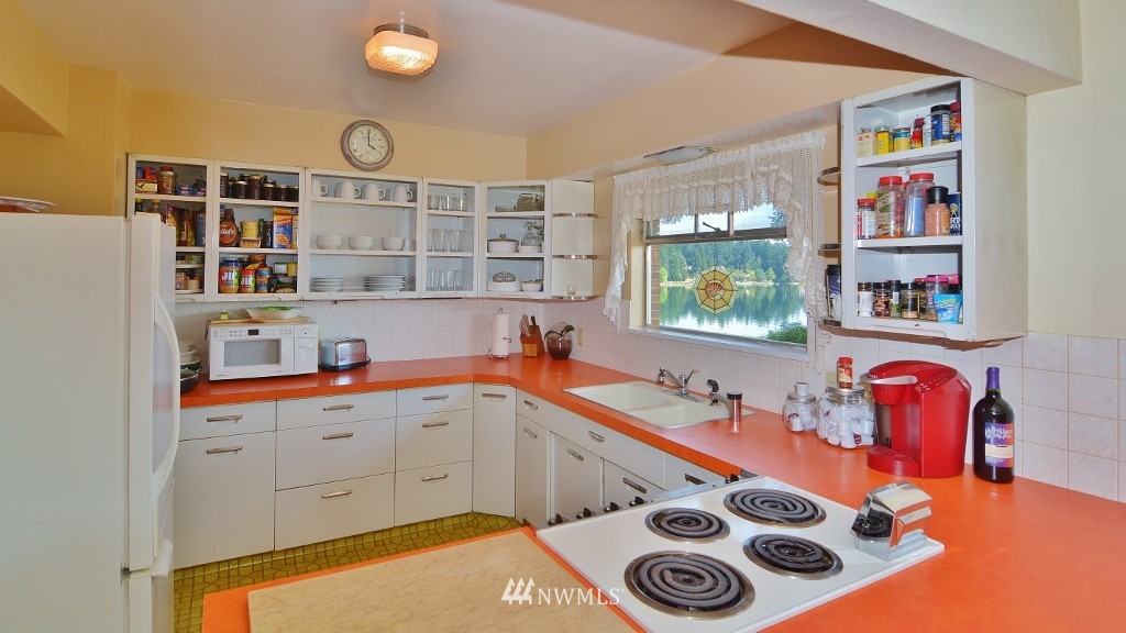 1115 Darling Road Northwest Bremerton, WA 98311 - Photo 12 of 18 Gallery Image 12