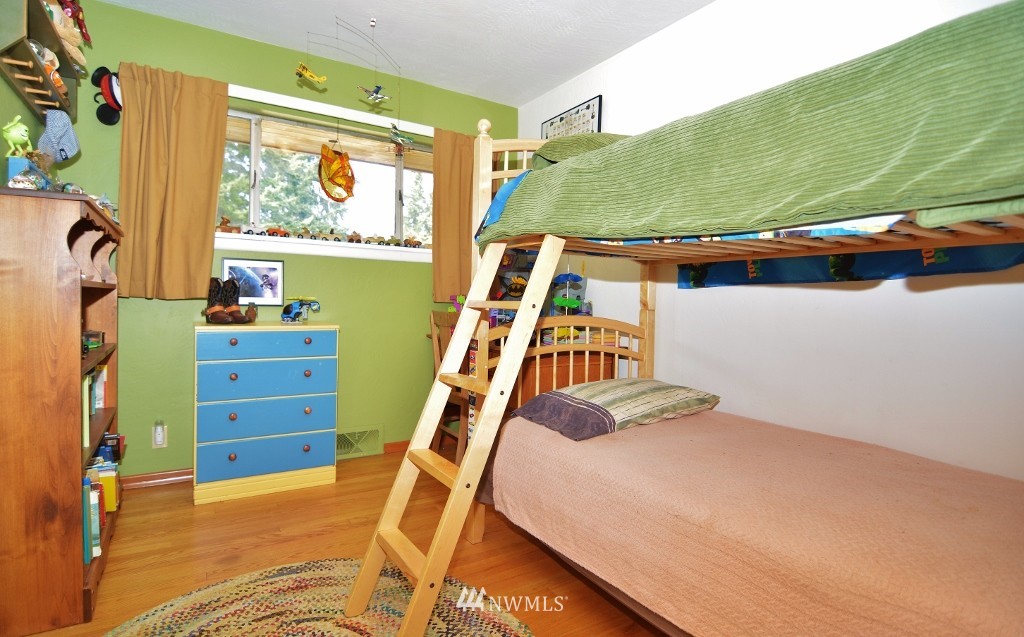 1115 Darling Road Northwest Bremerton, WA 98311 - Photo 14 of 18 Gallery Image 14