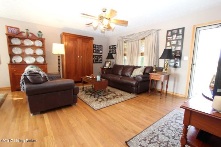 1125 Cole Road Harrodsburg, KY 40330 - Photo 33 of 47 Living Room