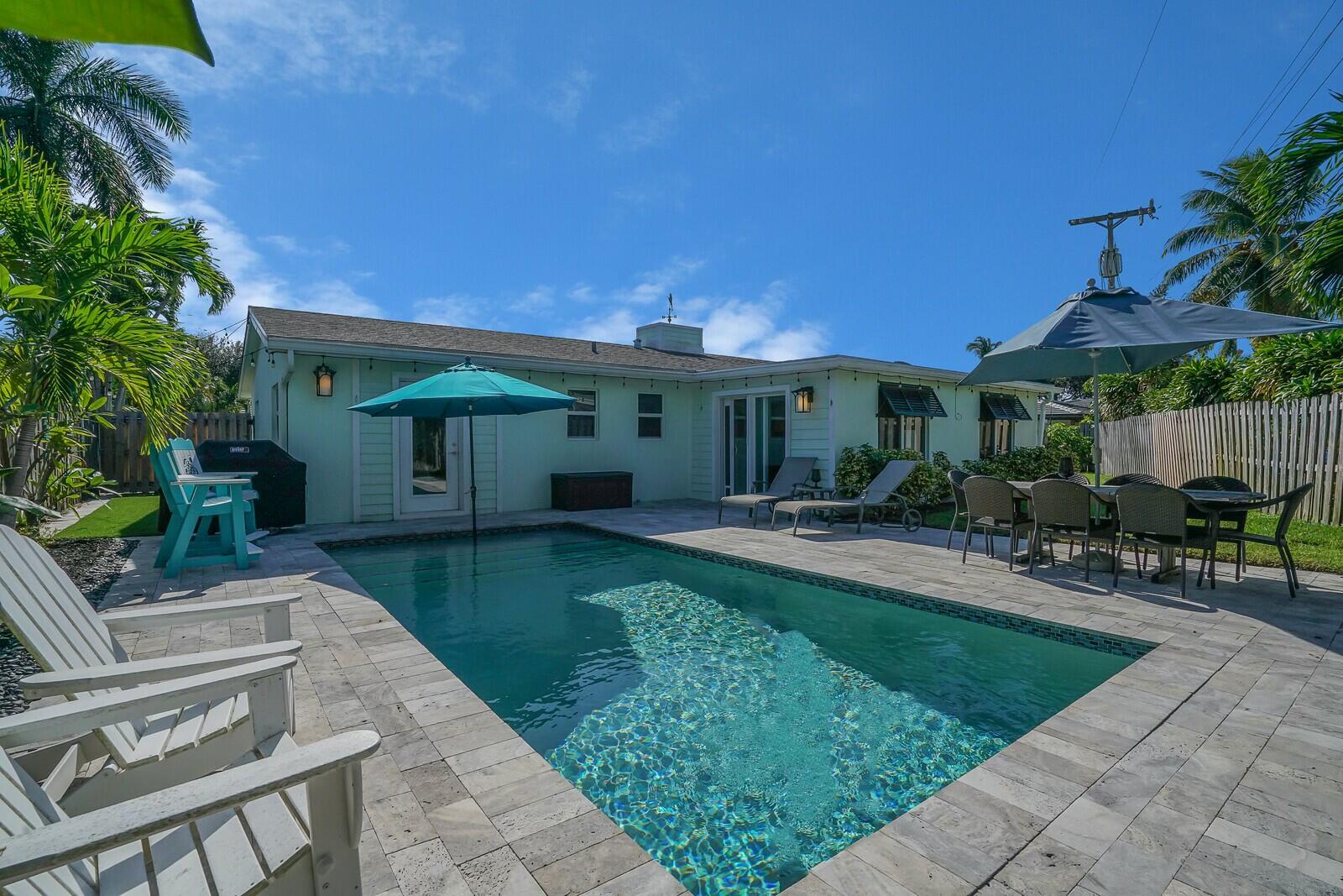301 Enfield Road Delray Beach, FL 33444 - Photo 26 of 44 Pool oasis