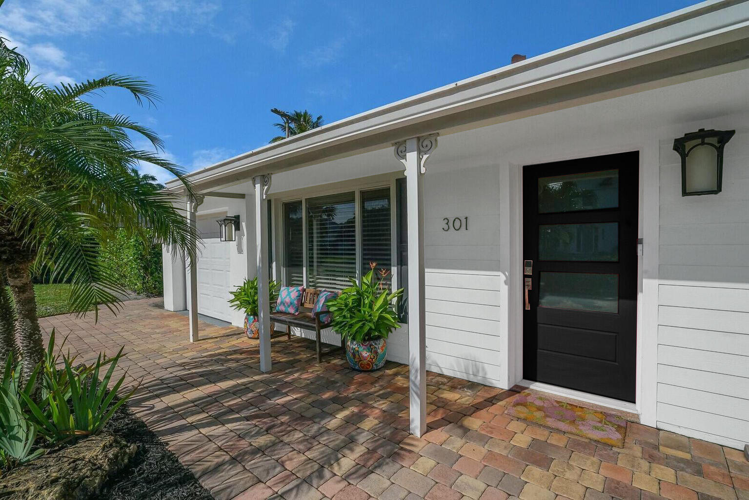 301 Enfield Road Delray Beach, FL 33444 - Photo 6 of 44 Virtually Staged