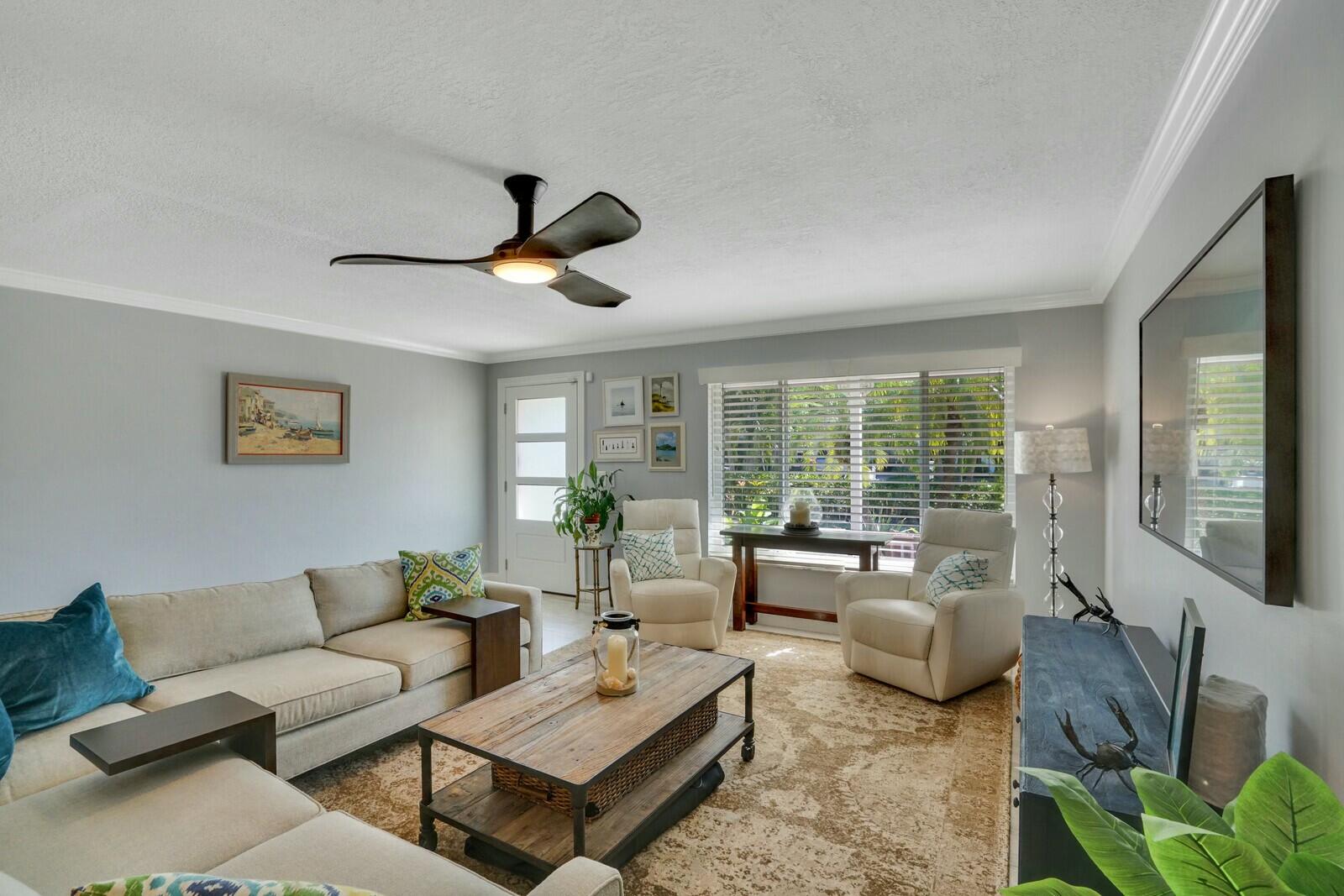 301 Enfield Road Delray Beach, FL 33444 - Photo 7 of 44 Family room