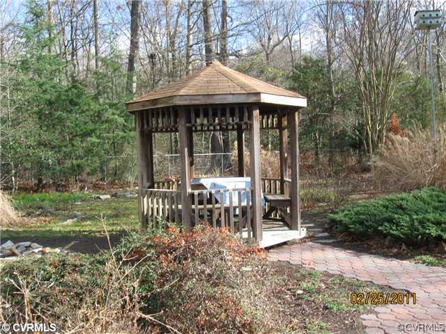 2501 Juniper Road Prince George, VA 23875 - Photo 5 of 8 Yard/Garden - Gazebo