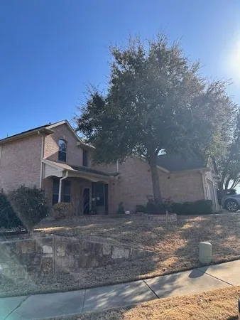 $3,800 | 1060 Valley Vista Drive, Irving, TX 75063