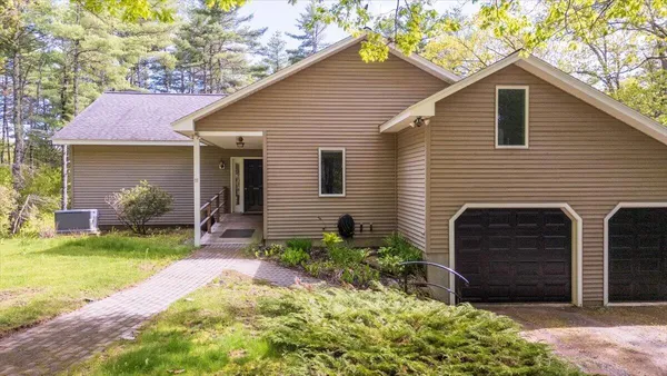 $560,000 | 11 Highland Road, Newcastle, ME 04553