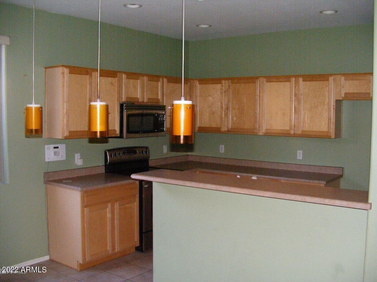 2422 East Darrel Road Phoenix, AZ 85042 - Photo 2 of 6 20121004161446293218000000-o