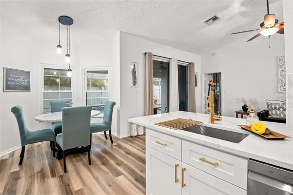 $3,800 | 721 Brittany Park Boulevard, Tarpon Springs, FL 34689