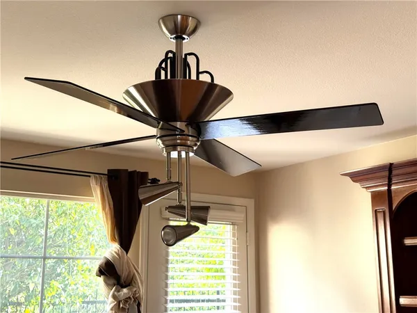 $5,700 | 2 Honeydew, Irvine, CA 92603