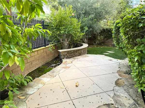 $5,700 | 2 Honeydew, Irvine, CA 92603