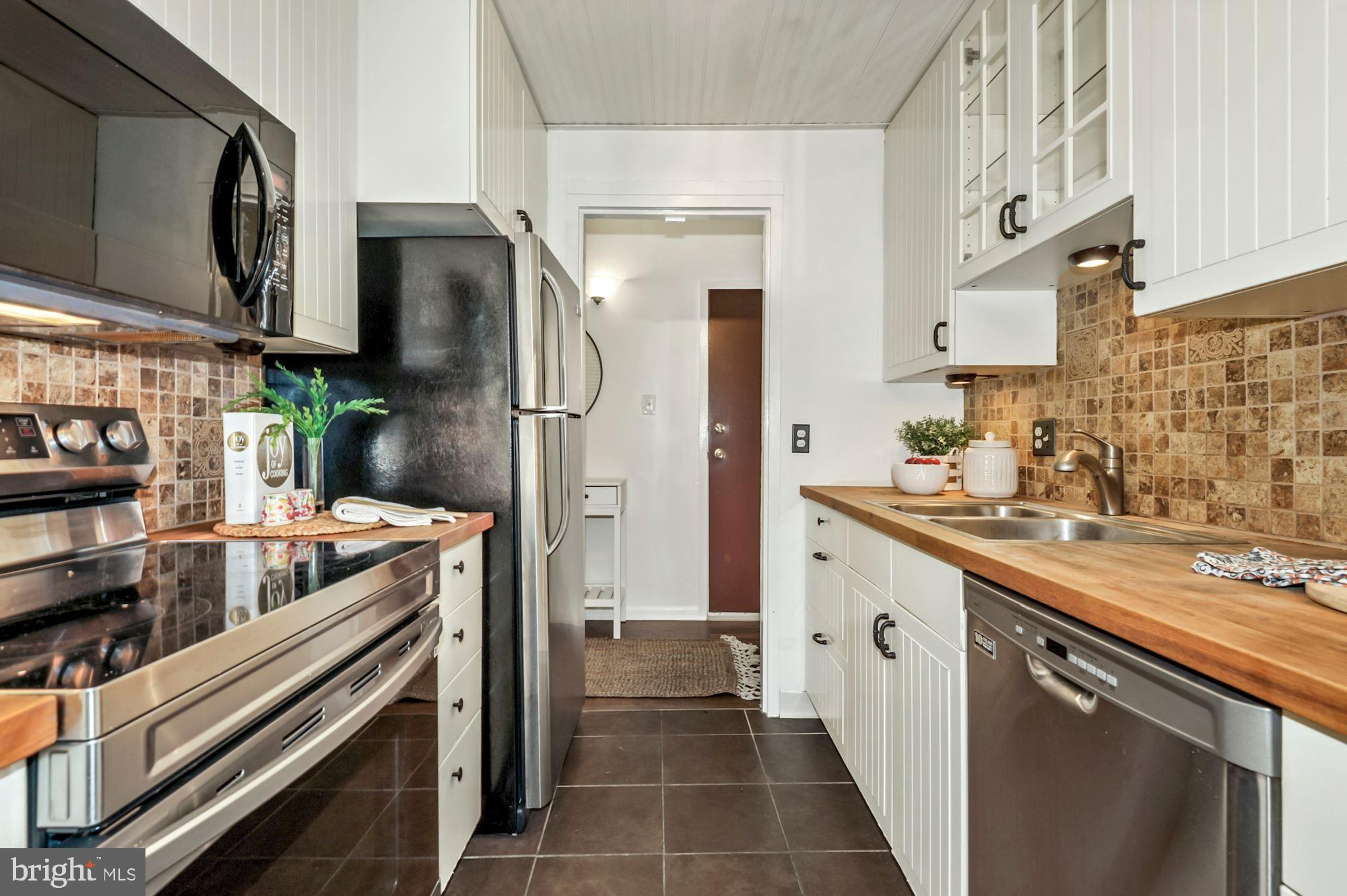 11619 Stoneview Square, Unit 74/22C Reston, VA 20191 - Photo 5 of 39