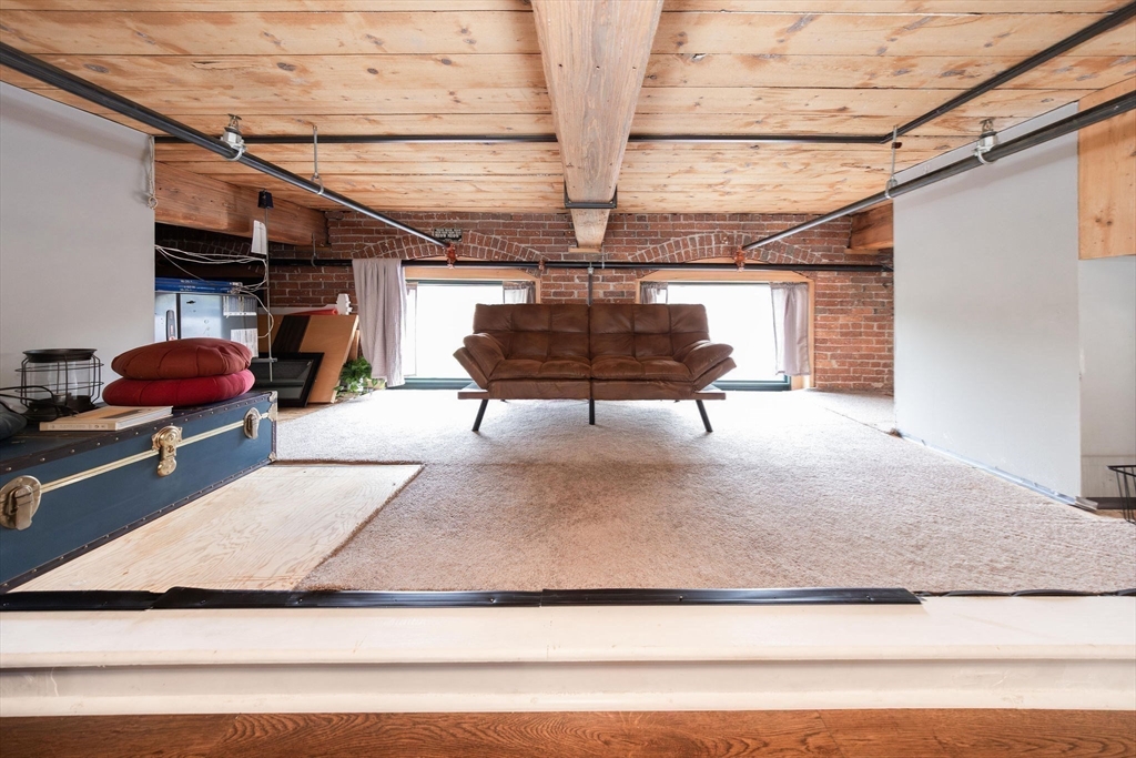 1 Envelope Terrace, Unit 302 Worcester, MA 01604 - Photo 25 of 42 a view of garage