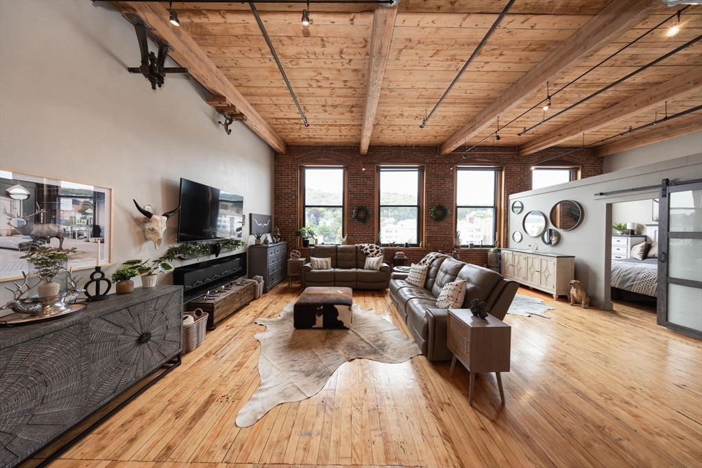 1 Envelope Terrace, Unit 302 Worcester, MA 01604 - Photo 3 of 42