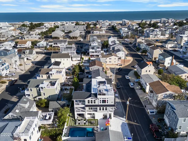 $3,850,000 | 18 Mea Lane, Beach Haven, NJ 08008