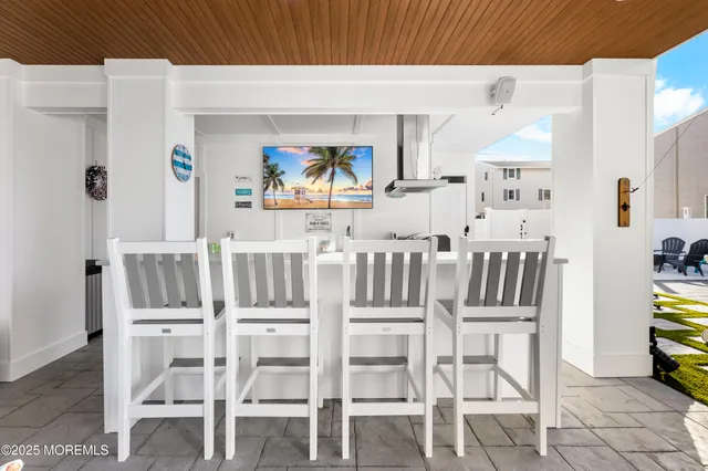 $3,850,000 | 18 Mea Lane, Beach Haven, NJ 08008