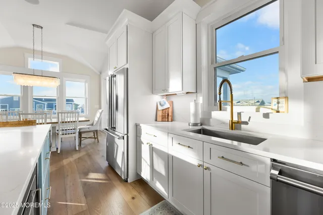 $3,850,000 | 18 Mea Lane, Beach Haven, NJ 08008