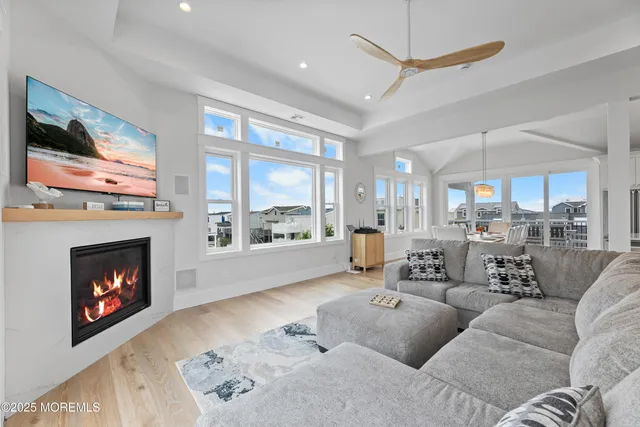 $3,850,000 | 18 Mea Lane, Beach Haven, NJ 08008