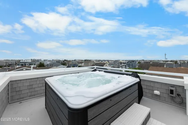 $3,850,000 | 18 Mea Lane, Beach Haven, NJ 08008