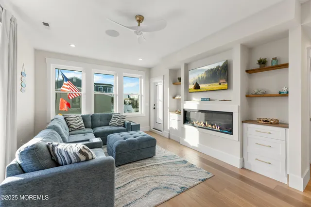 $3,850,000 | 18 Mea Lane, Beach Haven, NJ 08008