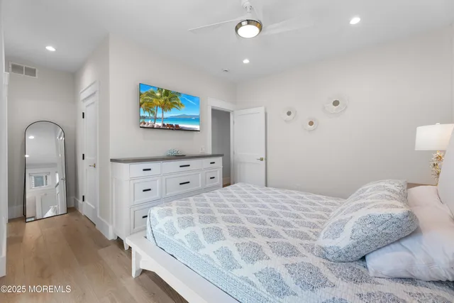 $3,850,000 | 18 Mea Lane, Beach Haven, NJ 08008