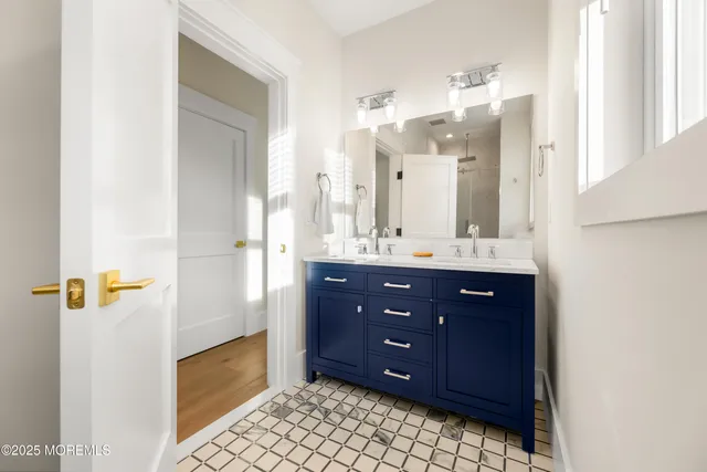 $3,850,000 | 18 Mea Lane, Beach Haven, NJ 08008