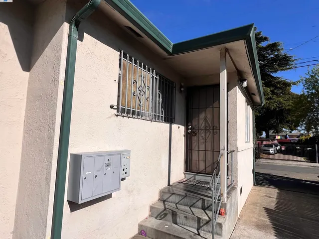 a view of a entryway door of the house