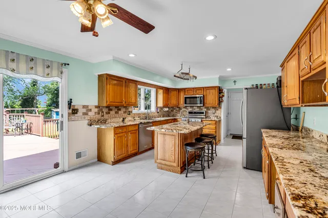 $899,000 | 70 Desai Court, Freehold, NJ 07728