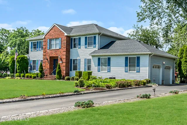 $899,000 | 70 Desai Court, Freehold, NJ 07728