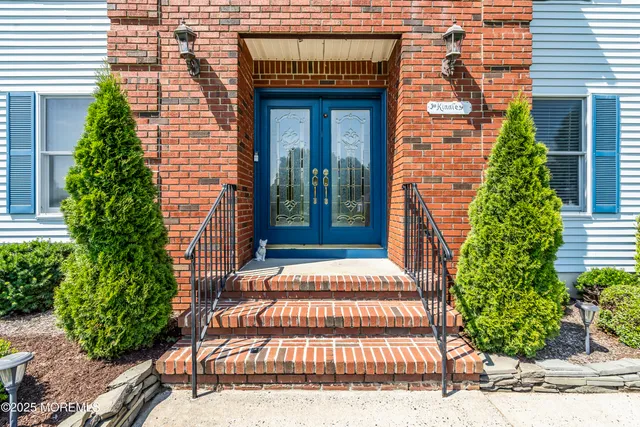 $899,000 | 70 Desai Court, Freehold, NJ 07728