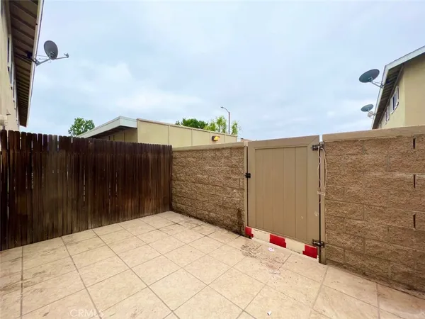 $2,850 | 9912 Continental Drive, Huntington Beach, CA 92646