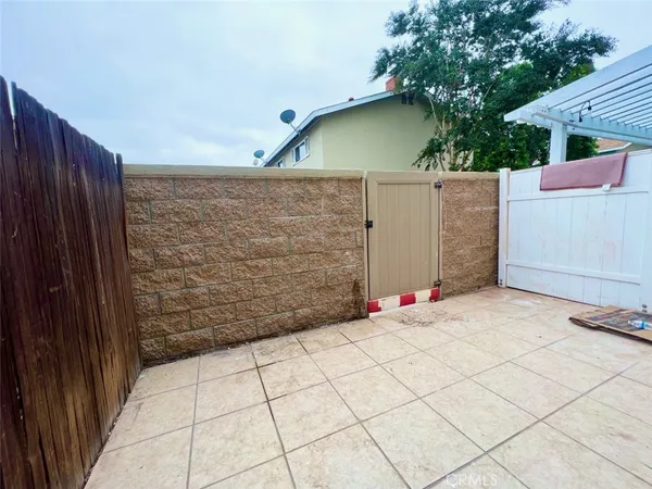 $2,850 | 9912 Continental Drive, Huntington Beach, CA 92646