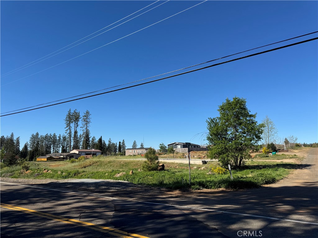 1720 Timber Lane Paradise, CA 95969 - Photo 4 of 5 a view of a big house with a big yard