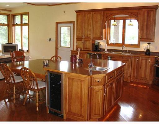 425 Vankirk Ridge Road Washington, PA 15301 - Photo 9 of 18 Kitchen.