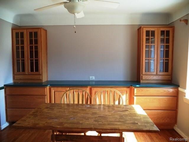 1582 Hawthorne Road Grosse Pointe, MI 48236 - Photo 5 of 36 Hawthorne - 1582 (5).jpg