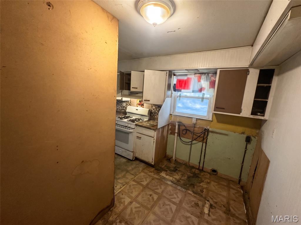 11424 Larimore Road St. Louis, MO 63138 - Photo 4 of 15