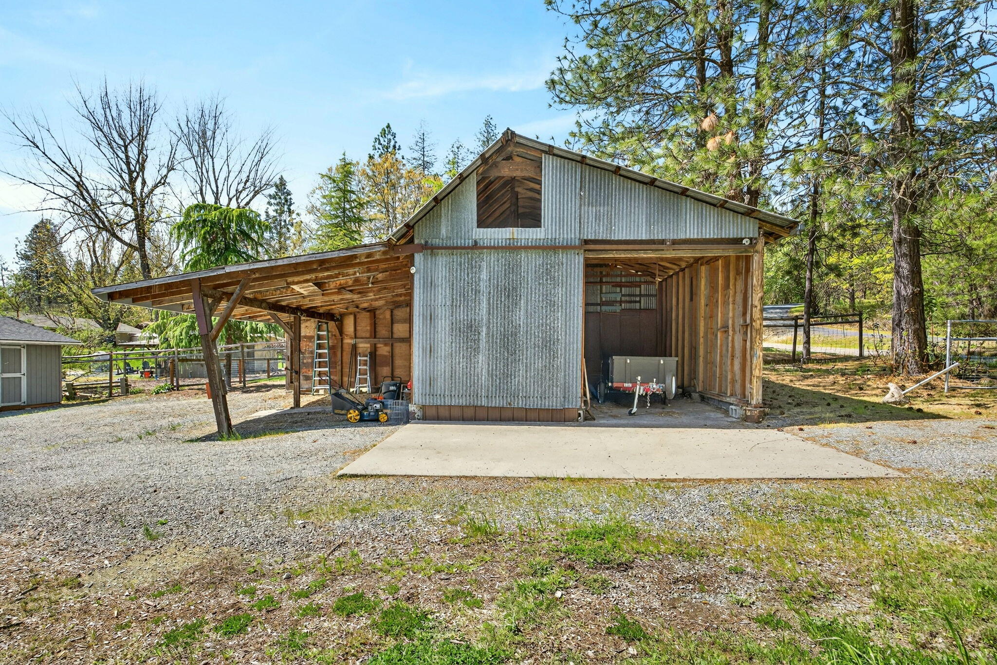268 Crestview Loop Grants Pass, OR 97527 - Photo 20 of 29 20
