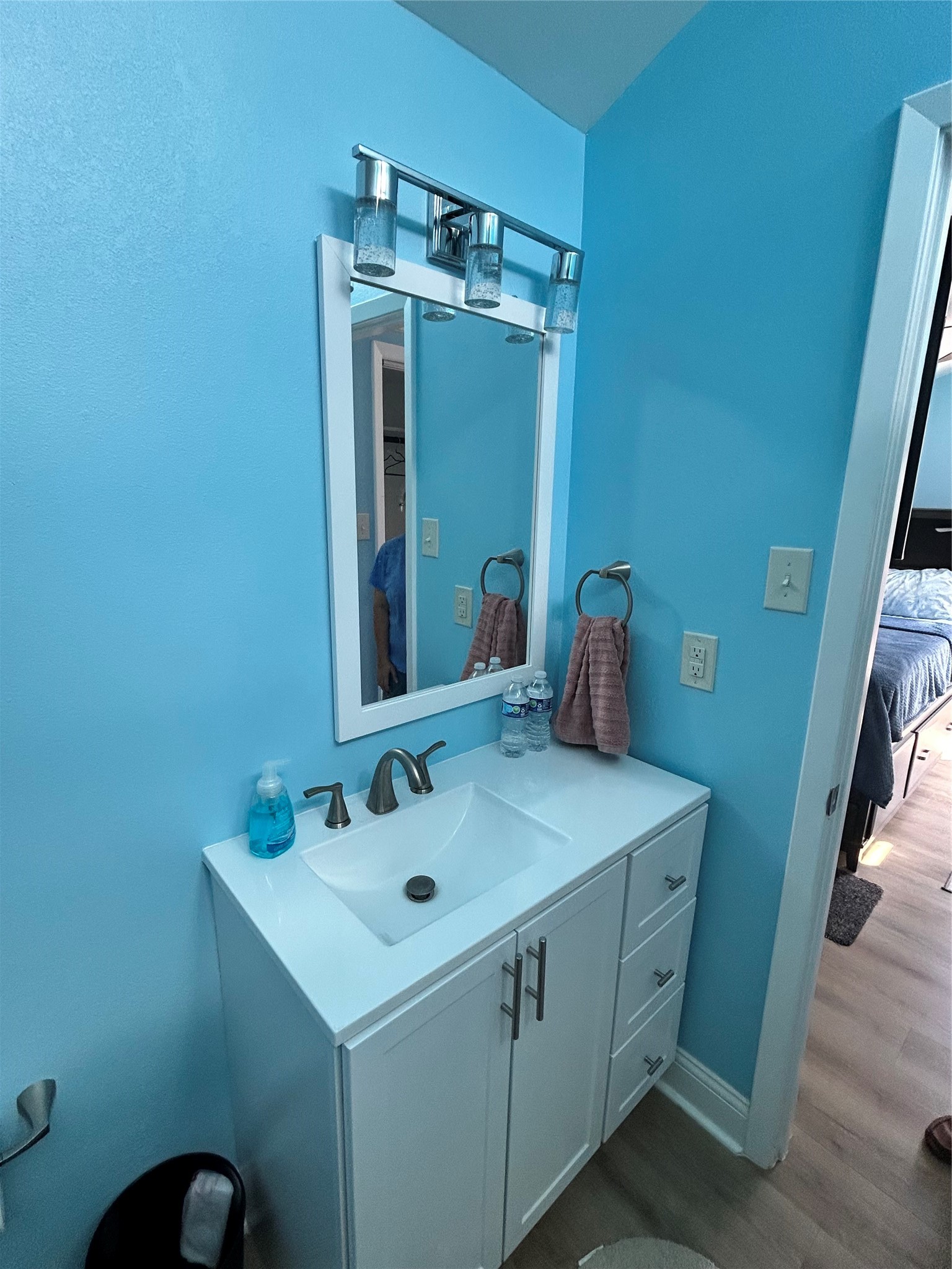 30 Harbour Lane Coldspring, TX 77331 - Photo 20 of 31 a bathroom with a sink and a mirror