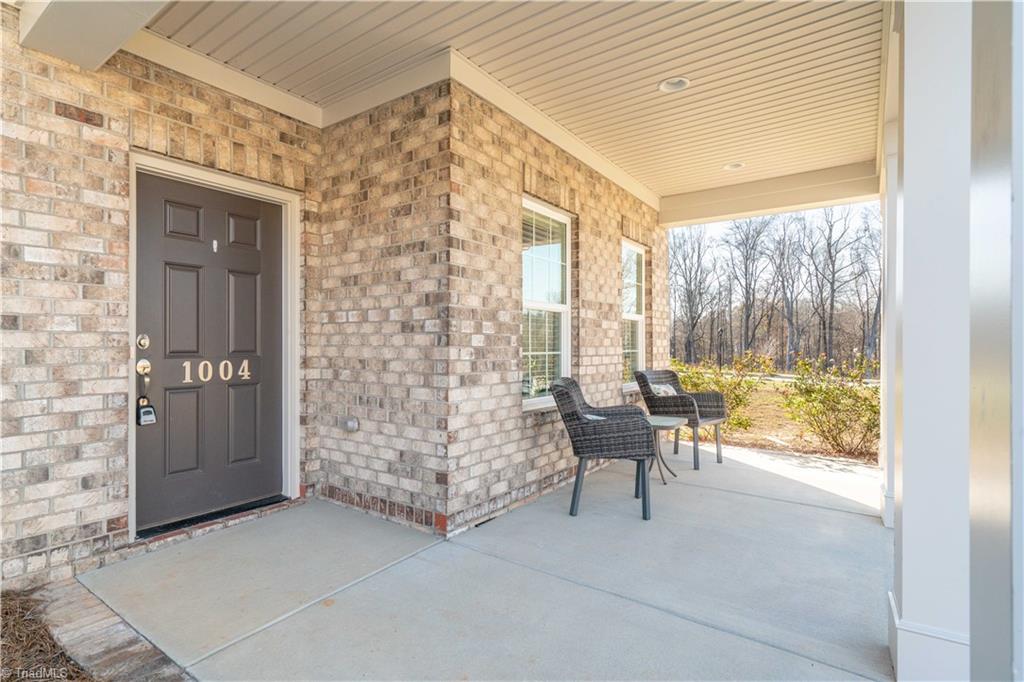 2058 Welden Ridge Road Kernersville, NC 27284 - Photo 4 of 47 Gallery Image 4