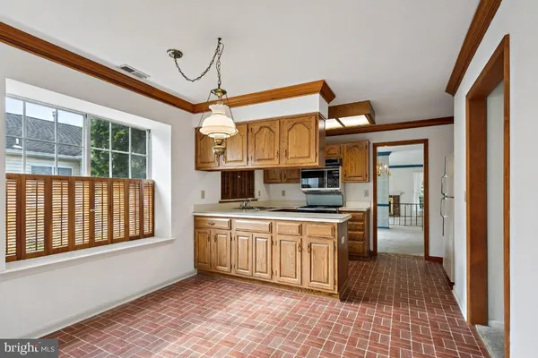 $369,000 | 883 Westminster Drive North, Southampton, NJ 08088