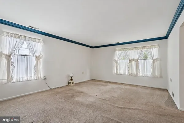 $369,000 | 883 Westminster Drive North, Southampton, NJ 08088