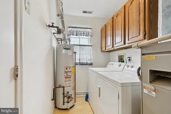 $369,000 | 883 Westminster Drive North, Southampton, NJ 08088