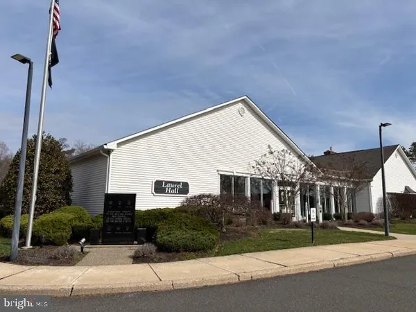 $369,000 | 883 Westminster Drive North, Southampton, NJ 08088