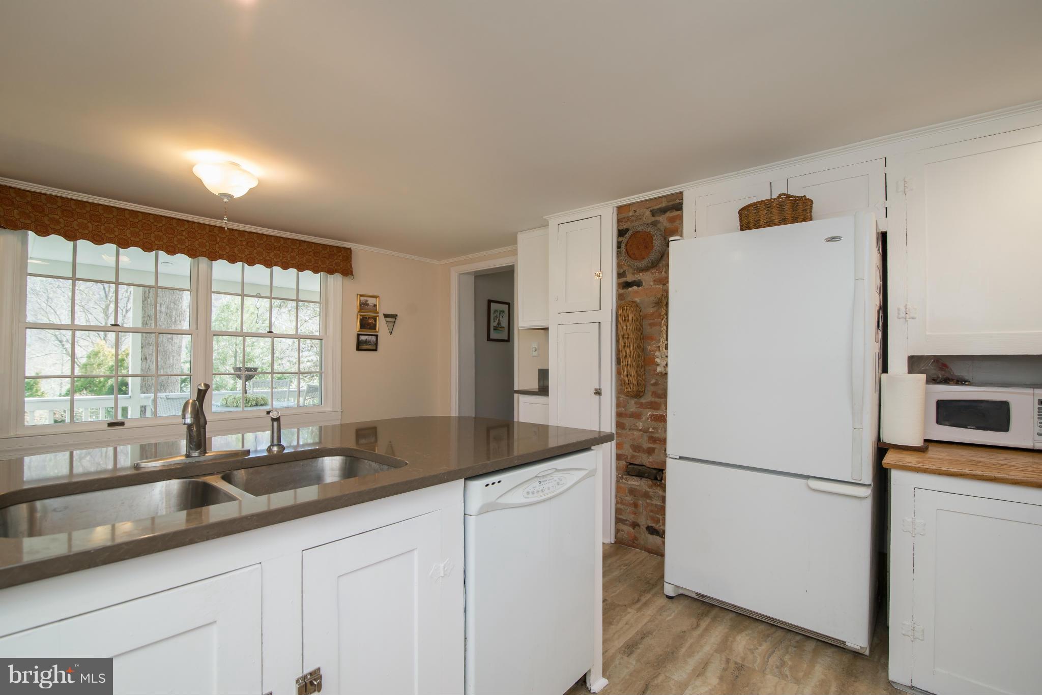 938 John Rissler Road Charles Town, WV 25414 - Photo 7 of 29 Kitchen